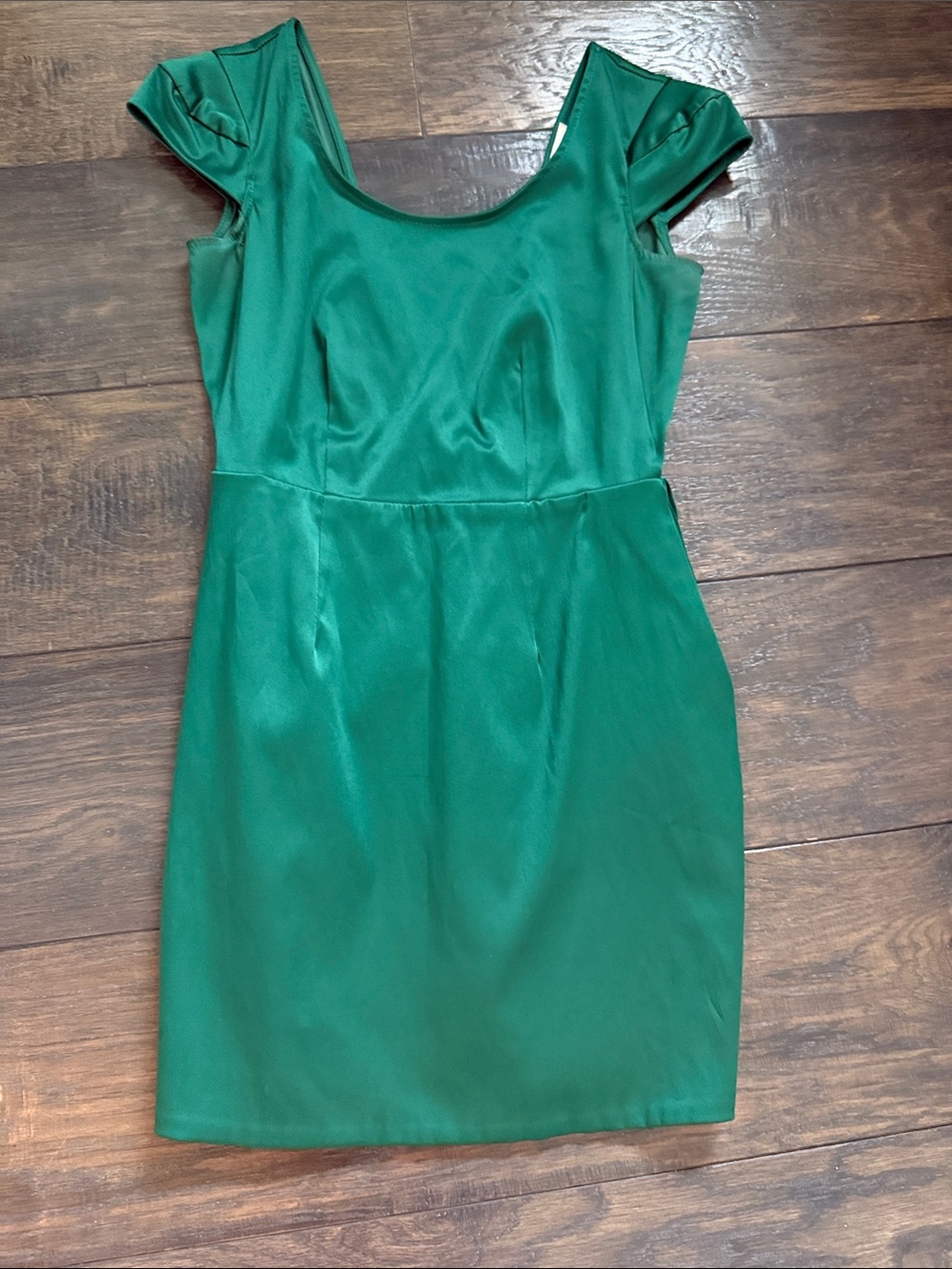 Solemio Jewel Green Scoop Neck Mini Dress